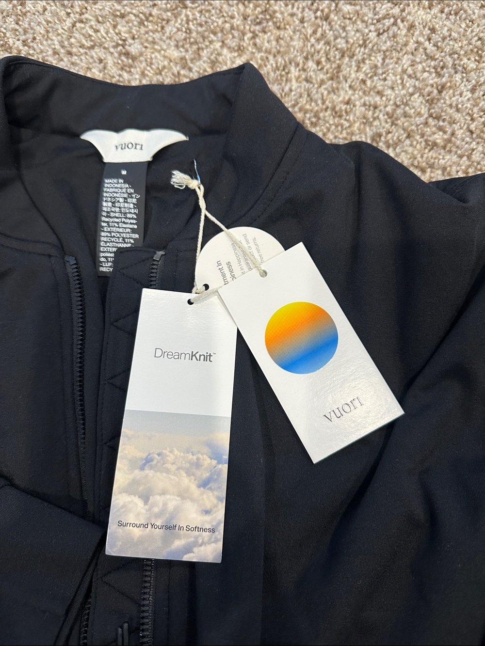 Vuori Black Women’s Halo Basin Bomber Jacket - Zip Front Casual Layer - Picture 2 of 3